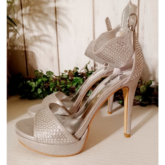 Carlos Santana Embellished Open Toe Heeled Platform Sandal - Silver Shimmer - Picture 7 of 16
